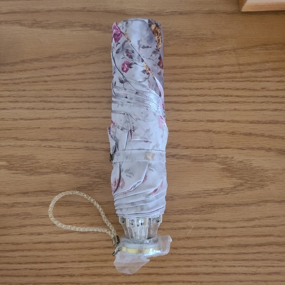 Floral Umbrella with Matching Cover - Picture 3 of 8